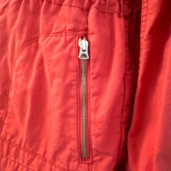 Gap women’s red, casual, lightweight, long sleeved, zip jacket XS - Picture 4 of 8